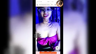 Hot Desi Babe Flashing Her Nipple During Live Stream Session