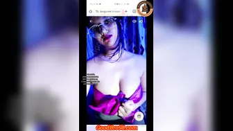 Hot Desi Babe Flashing Her Nipple During Live Stream Session