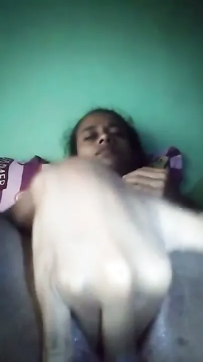 Horny Babe Fingering Her Dripping Wet Pussy Moaning Loudly