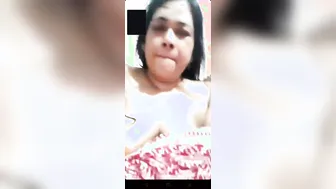 Busty Milf Flashing Her Big Tits On Private Video Call Leaked