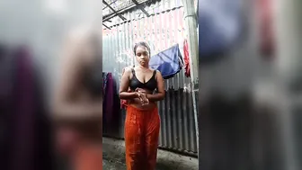 Bengali Village Babe Soaping Her Perfect Body In Outdoor Bath