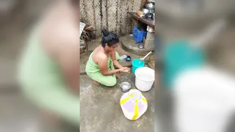 Village Bhabhi Bathing Naked Outdoors Before Devar Arrives