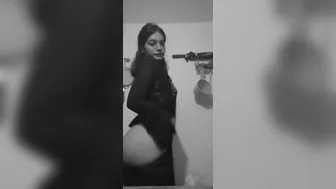 Round Ass Indian GF Posing Naked In Sexy Photo