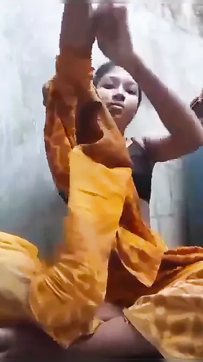 Village Virgin Girl Cumming Hard Using Her Toy Alone