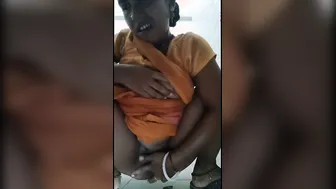 Big Tit Bhabhi Milking Her Boobs While Fingering Pussy Harder