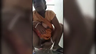 Big Tit Bhabhi Milking Her Boobs While Fingering Pussy Harder