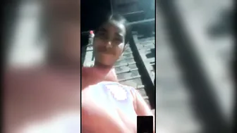 Bangladeshi GF Getting Naughty During Late Night Video