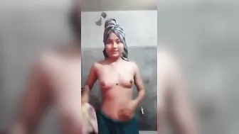Bangladeshi GF Getting Naked In Bathroom Before Shower