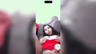 Shaved Pussy Babe Rubbing Herself Horny On Video Call For Me