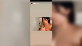 Hot Indian Babe Flashing Her Big Tits In Homemade Mms Video
