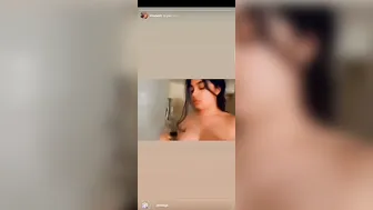 Hot Indian Babe Flashing Her Big Tits In Homemade Mms Video