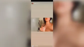 Hot Indian Babe Flashing Her Big Tits In Homemade Mms Video