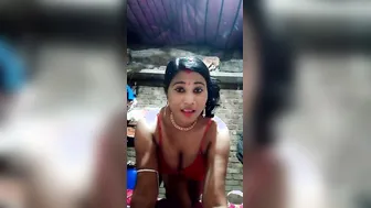 Village Bhabhi Removing Bra Revealing Big Natural Boobs Viral