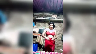 Village Bhabhi Removing Bra Revealing Big Natural Boobs Viral