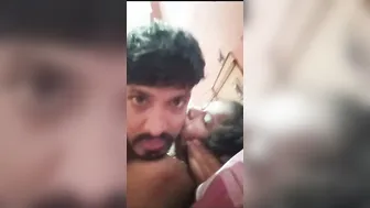 Lonely Bhabi Getting Her Tits Sucked And Pussy Licked At Home