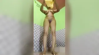 Short Haired Babe Getting Oiled Up And Massaged Fully Naked