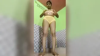 Short Haired Babe Getting Oiled Up And Massaged Fully Naked