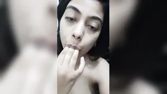 Desi Slut Licking Her Fingers After Playing With Herself