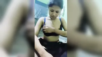 Married Bhabi Sucking Him Off Before Getting Fucked At Home