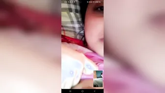 Bhabhi Doing Dirty Video Chat While Jerking Off Her Lover