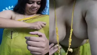 Married Bhabhi Caught Flashing Boobs During Affair Exposed