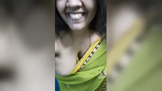 Married Bhabhi Caught Flashing Boobs During Affair Exposed