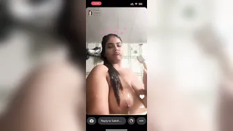 Busty Bhabhi Streaming Naked Bath Teasing Viewers Live Online