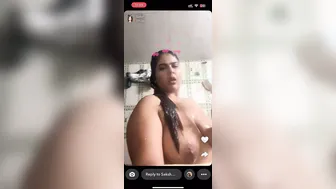 Busty Bhabhi Streaming Naked Bath Teasing Viewers Live Online