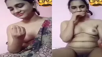 Desi Babe Fingering Herself Naked During Steamy Video Call