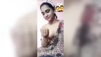 Desi Babe Fingering Herself Naked During Steamy Video Call