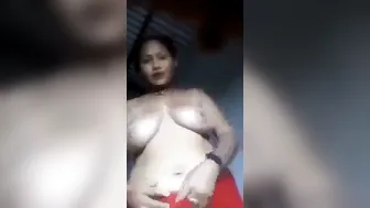 Married Bhabhi Removing Saree Showing Body In Private Leaked Clip