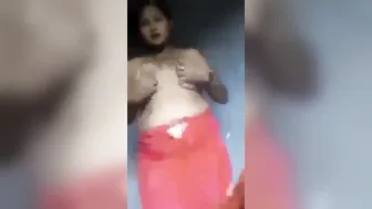 Married Bhabhi Removing Saree Showing Body In Private Leaked Clip