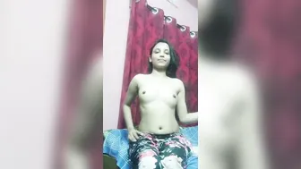 College Babe Stripping Fully Naked In Our Private Leaked Video