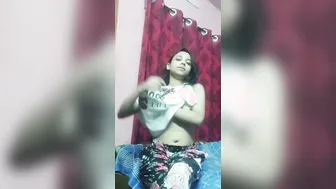 College Babe Stripping Fully Naked In Our Private Leaked Video