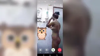 GF Taking A Bath Naked On Video Call Showing Everything