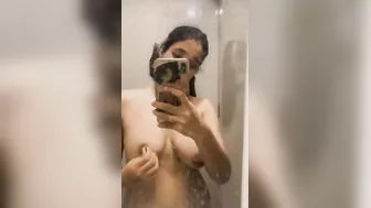 Malappuram Slut Showing Her Huge Tits While Playing At Home