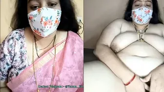 Thick Aunty Getting Naked On Cam Chatting Dirty Before Fucking