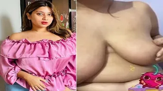 Busty Desi Slut Fingering Her Wet Pussy In Viral Homemade Clip