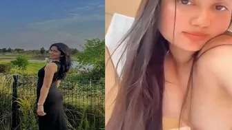 Beautiful GF Exposing Her Naked Pussy And Perfect Tits