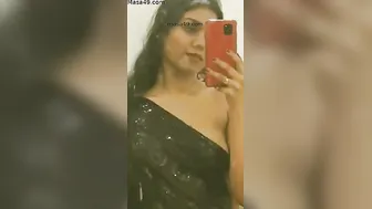 Desi Babe Slowly Removing Her Saree Revealing Tits In Mirror