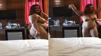 Thick Bhabhi Dancing Completely Naked For Her Client Private Mms