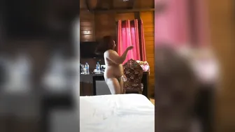 Thick Bhabhi Dancing Completely Naked For Her Client Private Mms