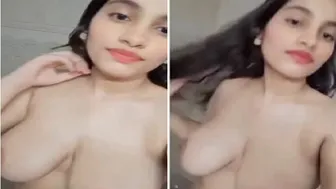 Gorgeous Babe With Huge Natural Boobs Taking Naked Selfie Video