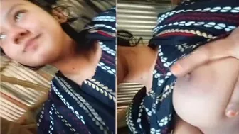 Cute Babe Flashing Her Big Natural Tits In Latest Leaked Clip