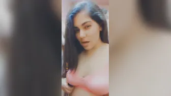 My GF Flashing Her Perfect Boobs In Homemade Leaked Mms