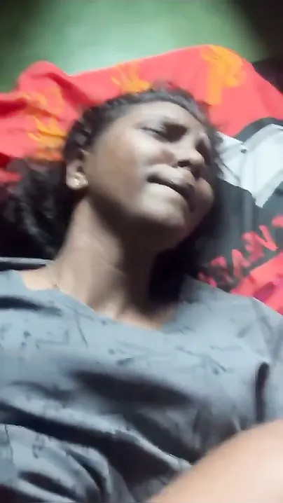 South Indian Bhabhi Moaning Loud Taking Dick Missionary Style