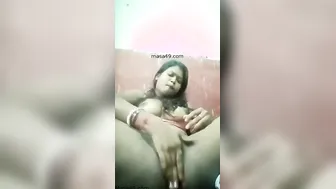 Desi Slut Tasting Her Own Pussy Juice While Fingering Herself
