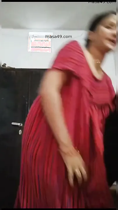 Aunty Changing Clothes Showing Her Long Nipples On Hidden Cam