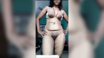 Aunty With Saggy Tits Stripping Naked Teasing Before Sex