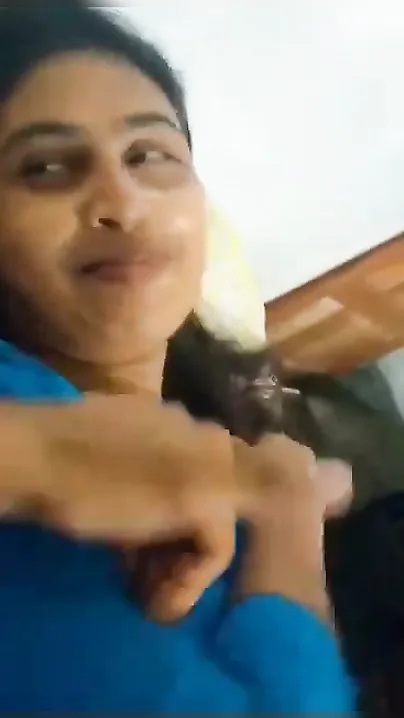 College Virgin Gf Losing It To Her Boyfriend In Leaked Mms Clip